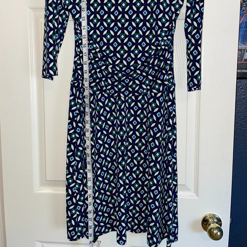 Geometric Print Dress with Waist Ruching and Flare Skirt